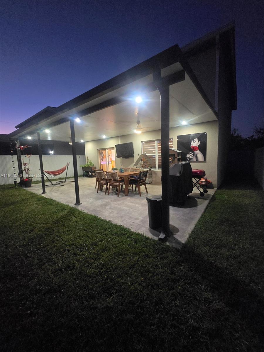 ROYAL HOMES WEST - Residential