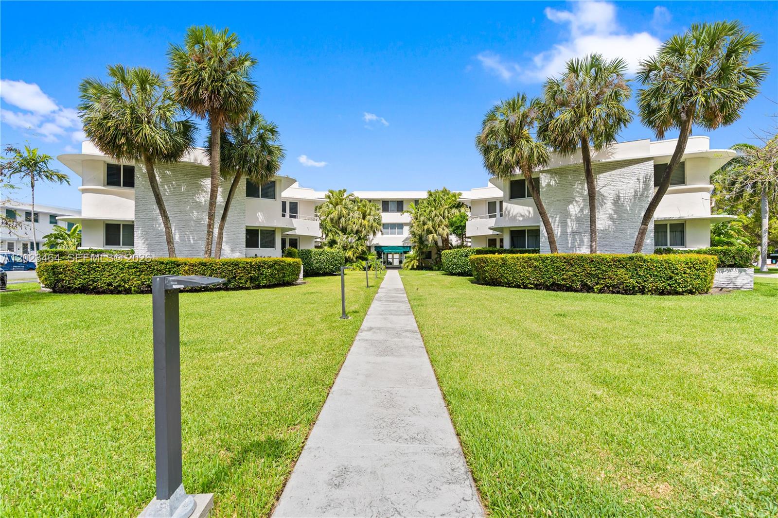 10190 Collins Ave 306/308