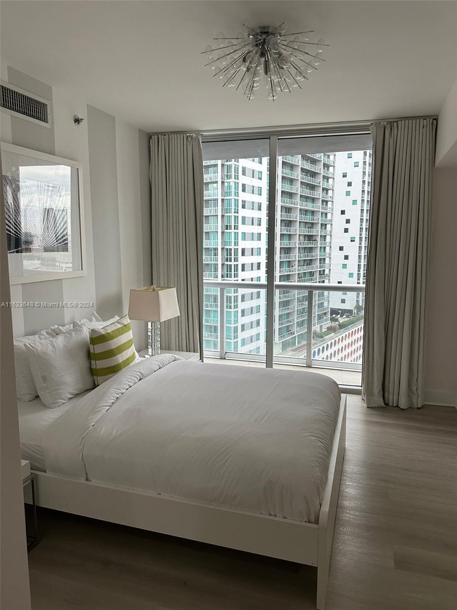 ICON BRICKELL CONDO NO 3 - Residential