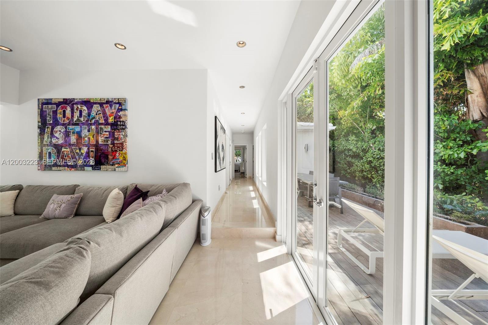 SAN MARINO ISLAND - Residential