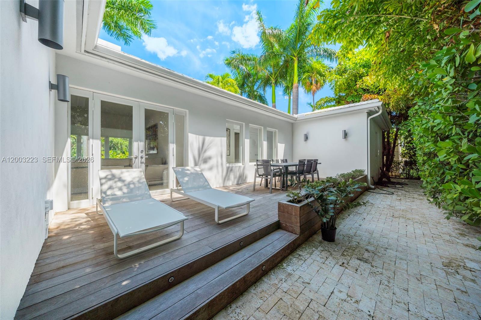 SAN MARINO ISLAND - Residential