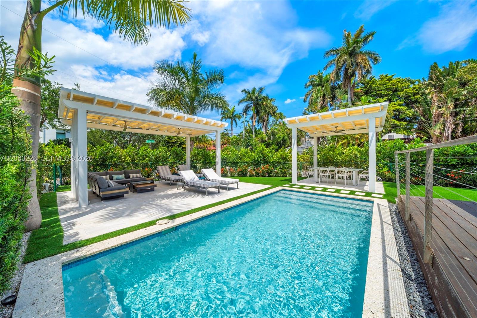 SAN MARINO ISLAND - Residential