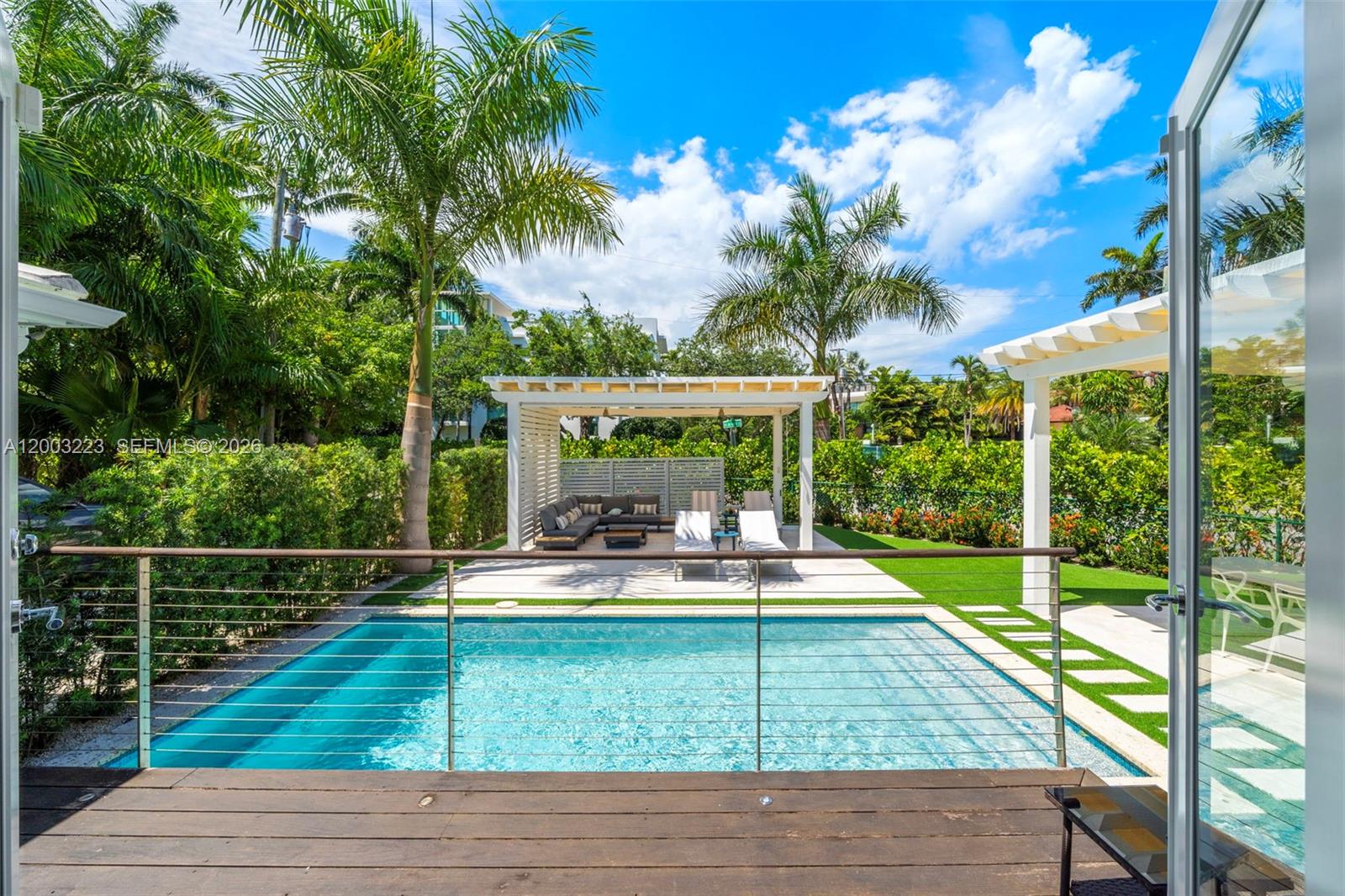 SAN MARINO ISLAND - Residential