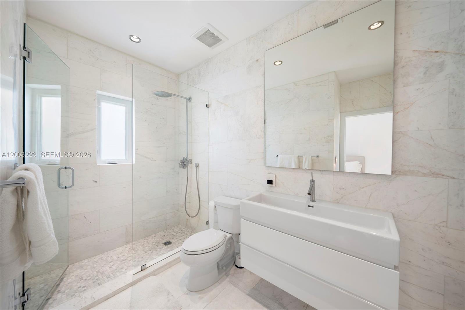 SAN MARINO ISLAND - Residential