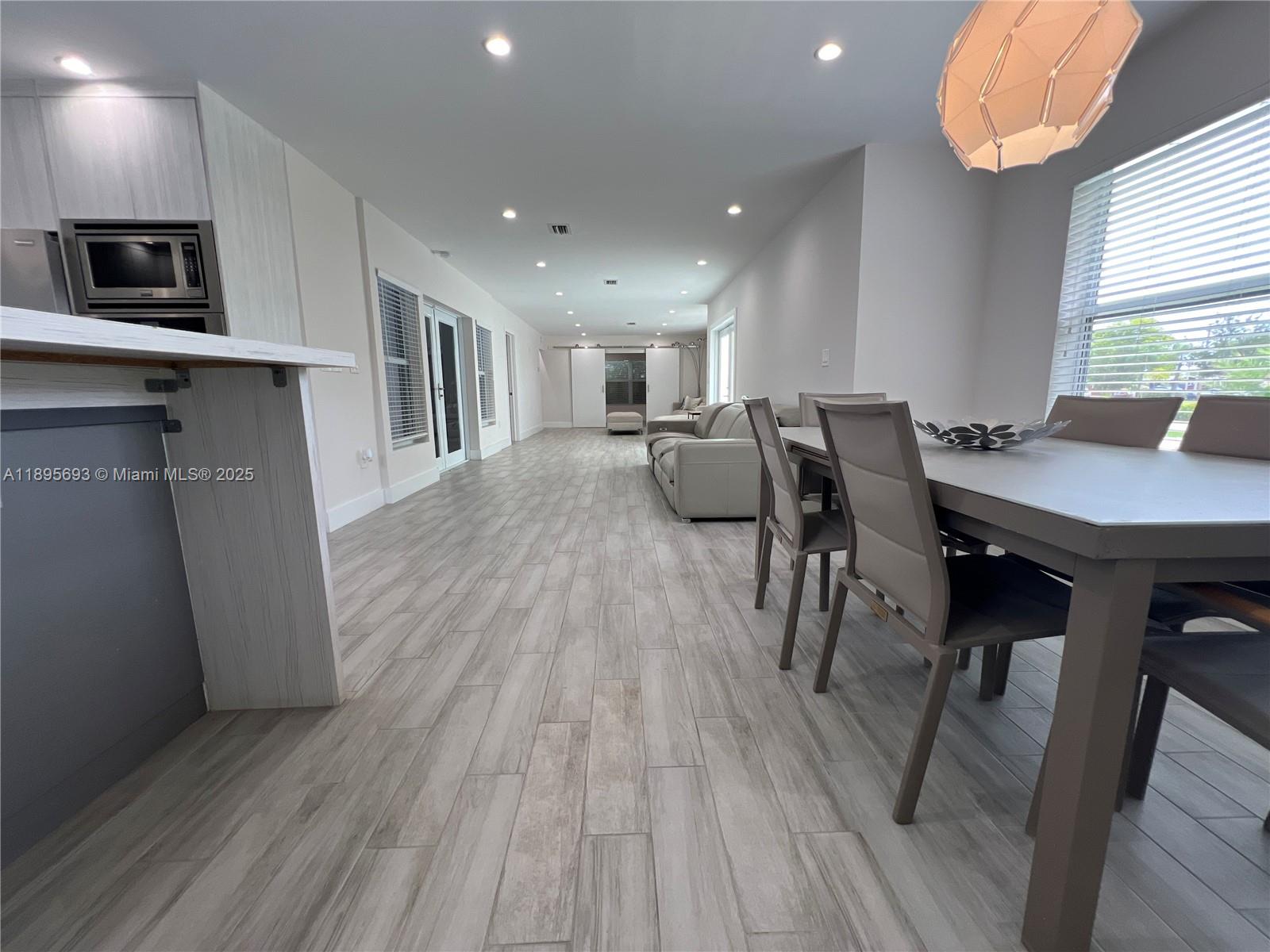 HOLLYWOOD HILLS AMEN PLAT - Residential Lease