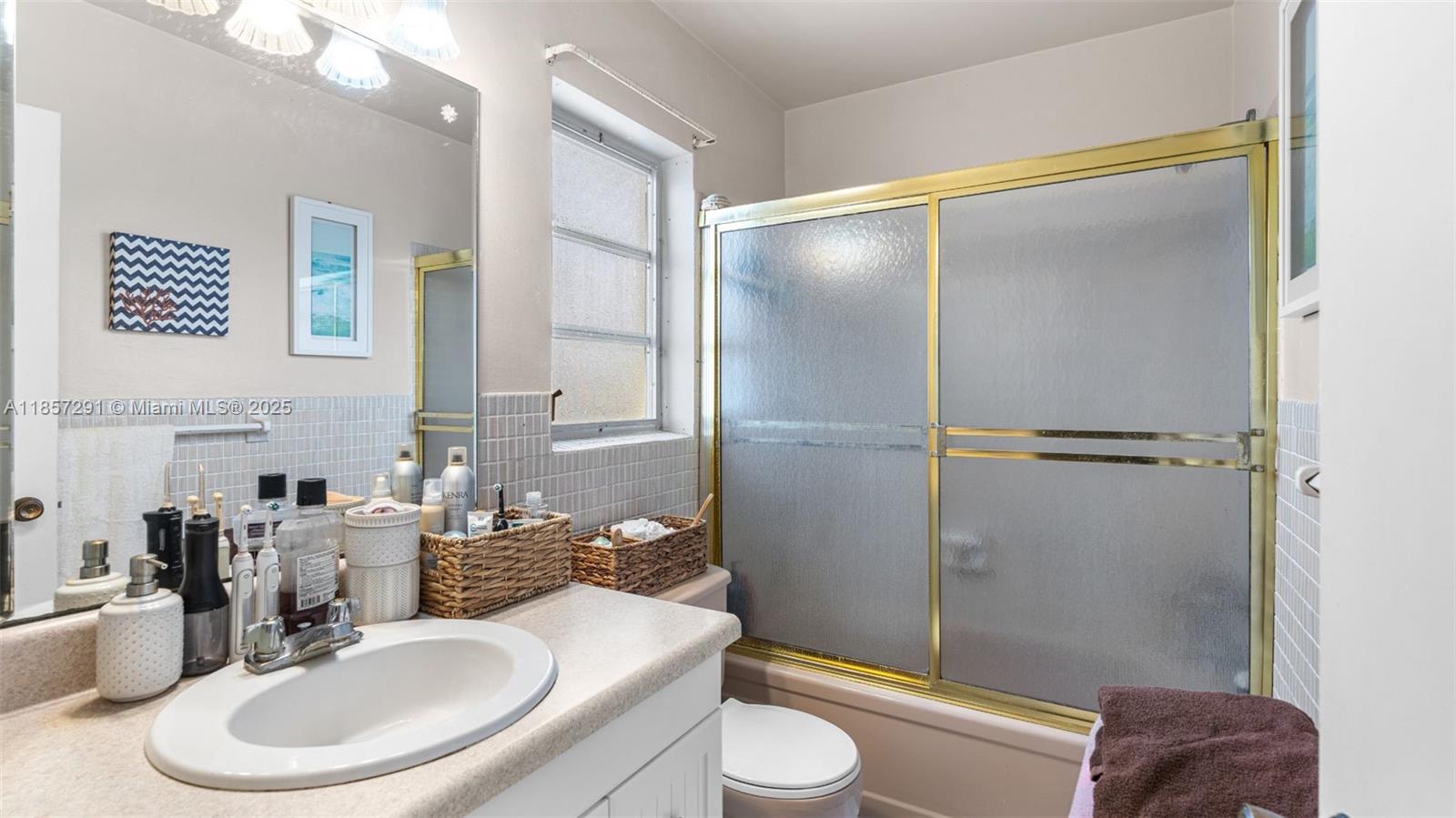 ADMIRAL CONDO APARTMENTS - Residential Lease