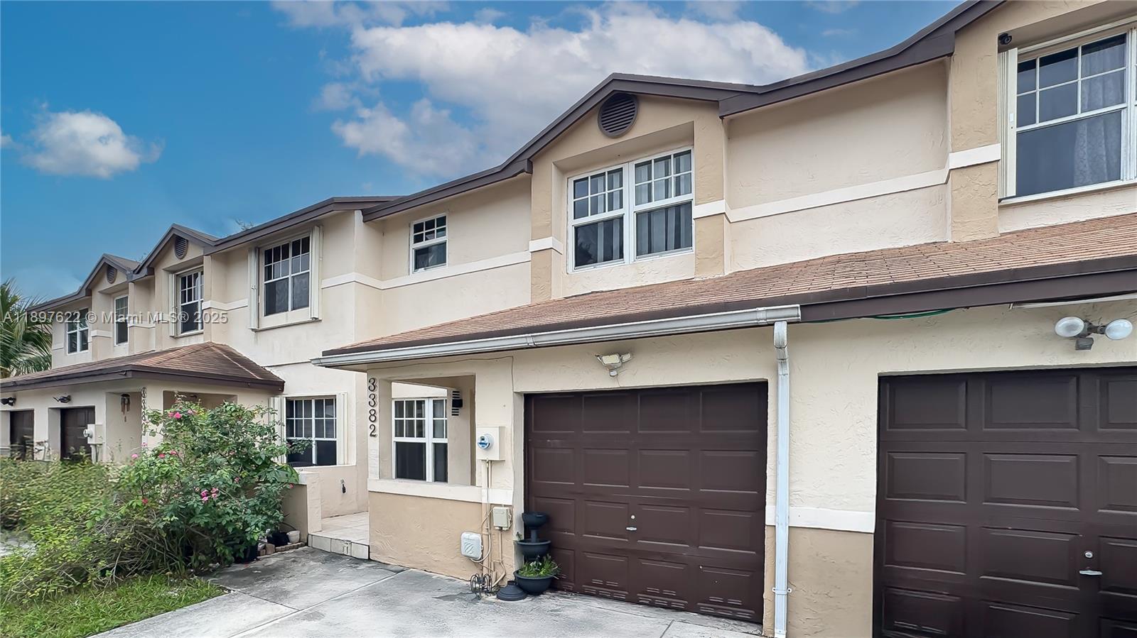 HONEY HILL PARK - Residential