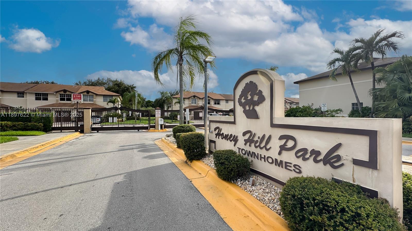 HONEY HILL PARK - Residential