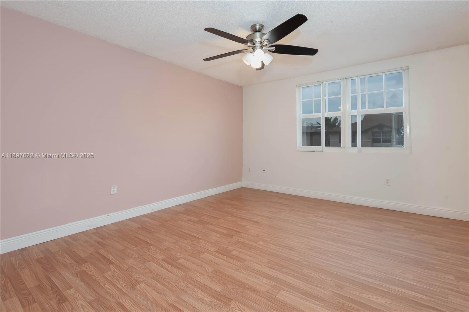 HONEY HILL PARK - Residential