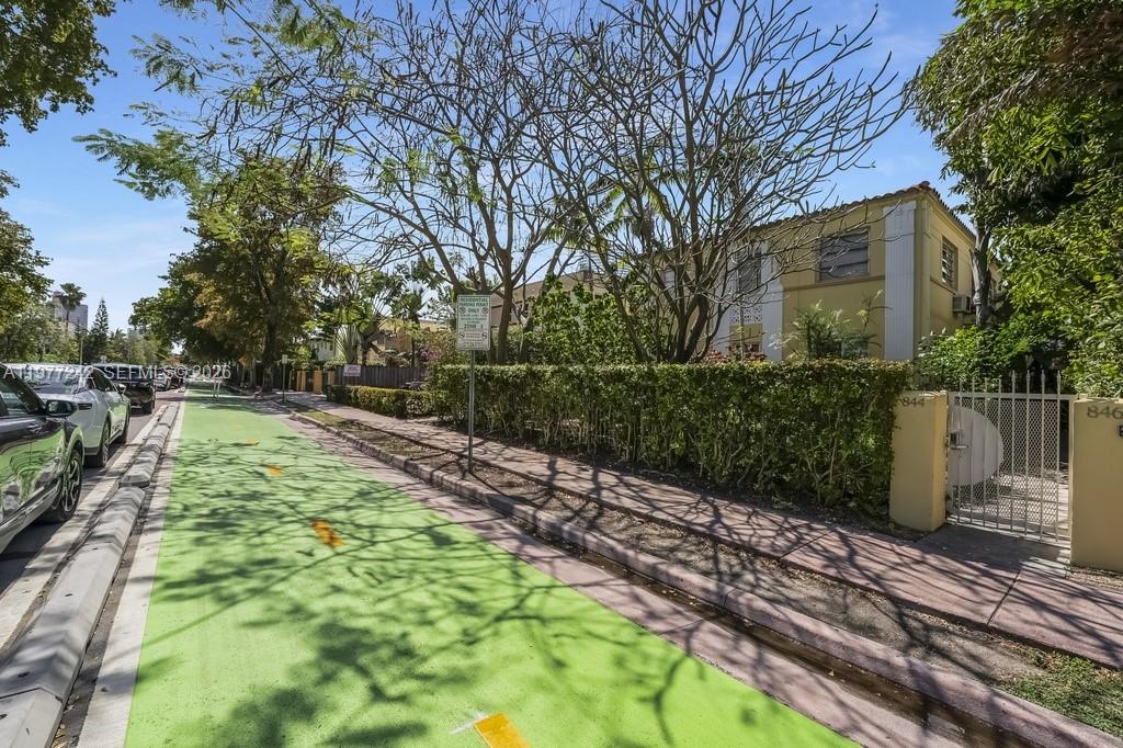 FLAMINGO WAVE CONDO - Residential