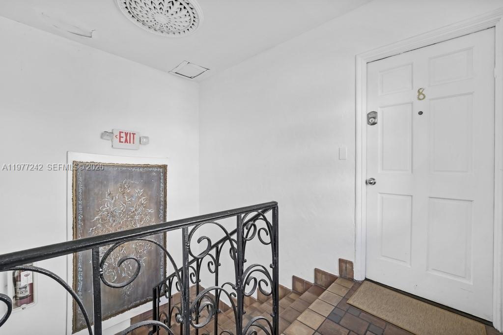 FLAMINGO WAVE CONDO - Residential