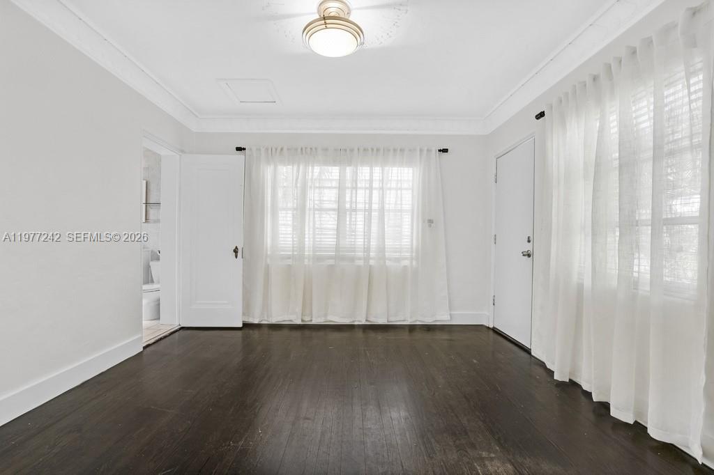 FLAMINGO WAVE CONDO - Residential