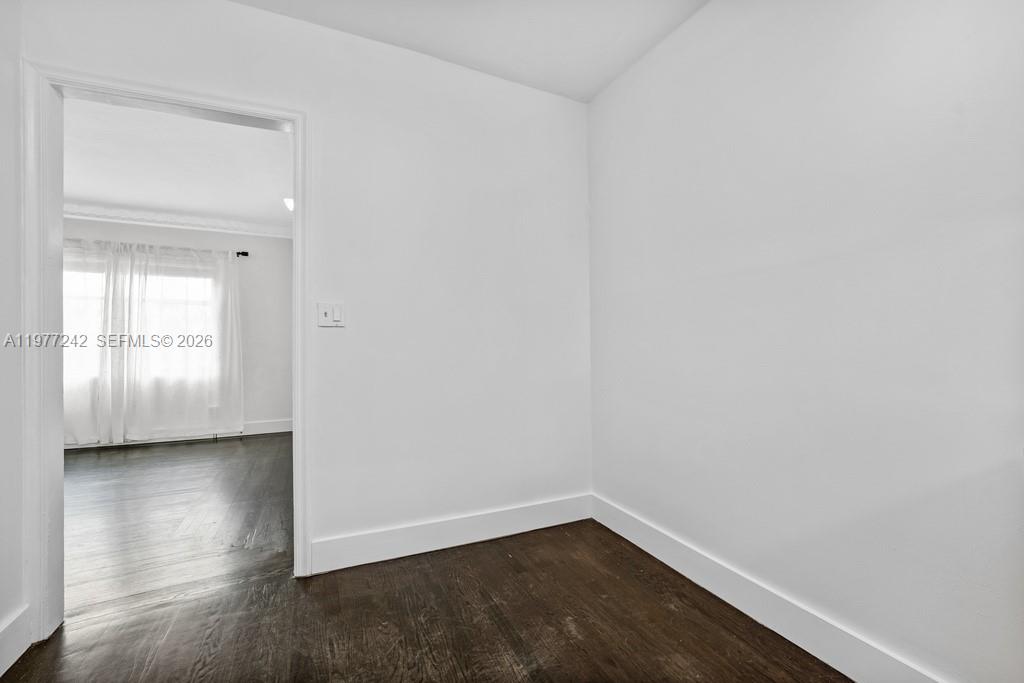 FLAMINGO WAVE CONDO - Residential