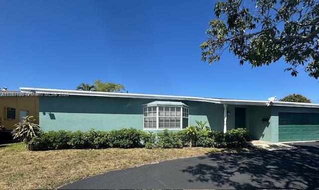 Rental Property at 8101 Nw 21st St, Sunrise, Miami-Dade County, Florida - Bedrooms: 4 
Bathrooms: 2  - $4,200 MO.