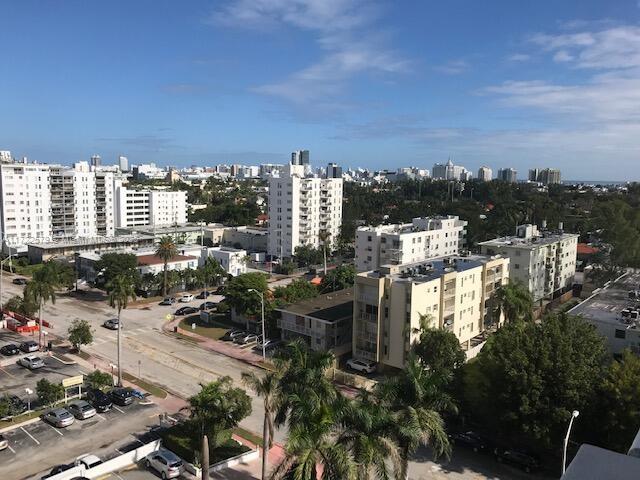 Rental Property at 1200 West Ave 1018, Miami Beach, Miami-Dade County, Florida - Bedrooms: 1 
Bathrooms: 1  - $2,950 MO.