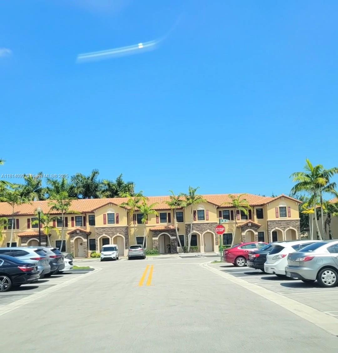 MARTINIQUE AT OASIS REPLA - Residential Lease