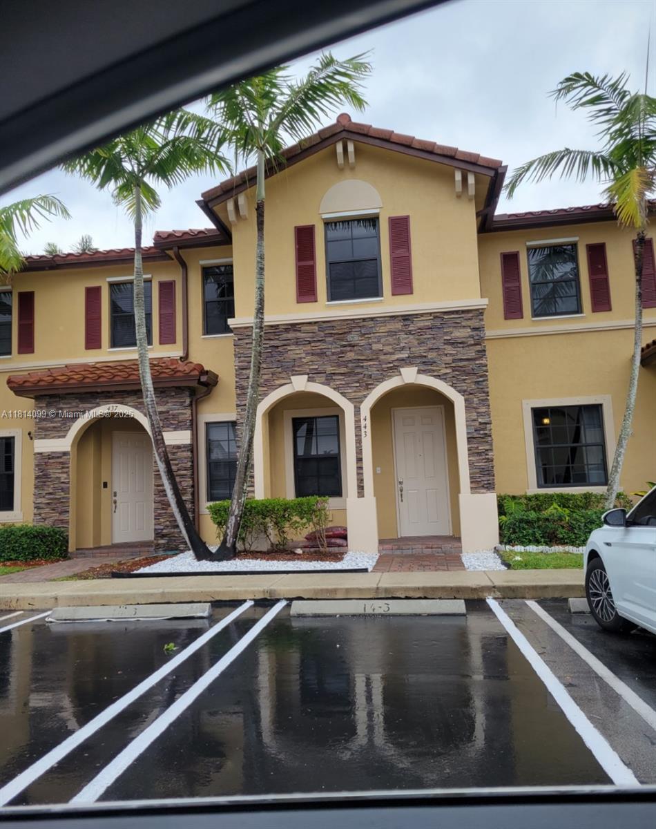 MARTINIQUE AT OASIS REPLA - Residential Lease