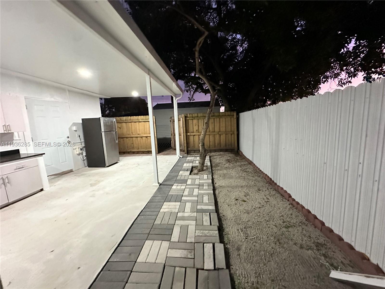 CASTLE ESTATES - Residential Lease