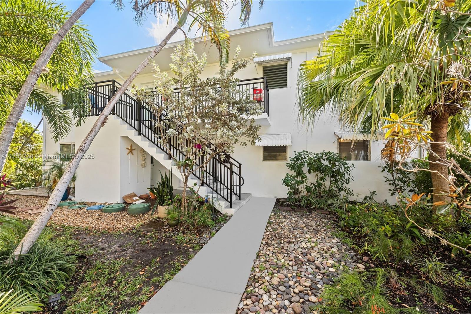 Property for Sale at 1440 Se 10th Ave 1A, Fort Lauderdale, Broward County, Florida - Bedrooms: 1 
Bathrooms: 1  - $205,000