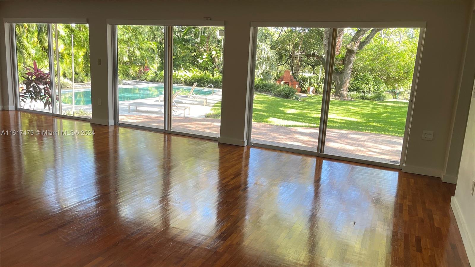 CORAL GABLES COUNTRY CLUB - Residential