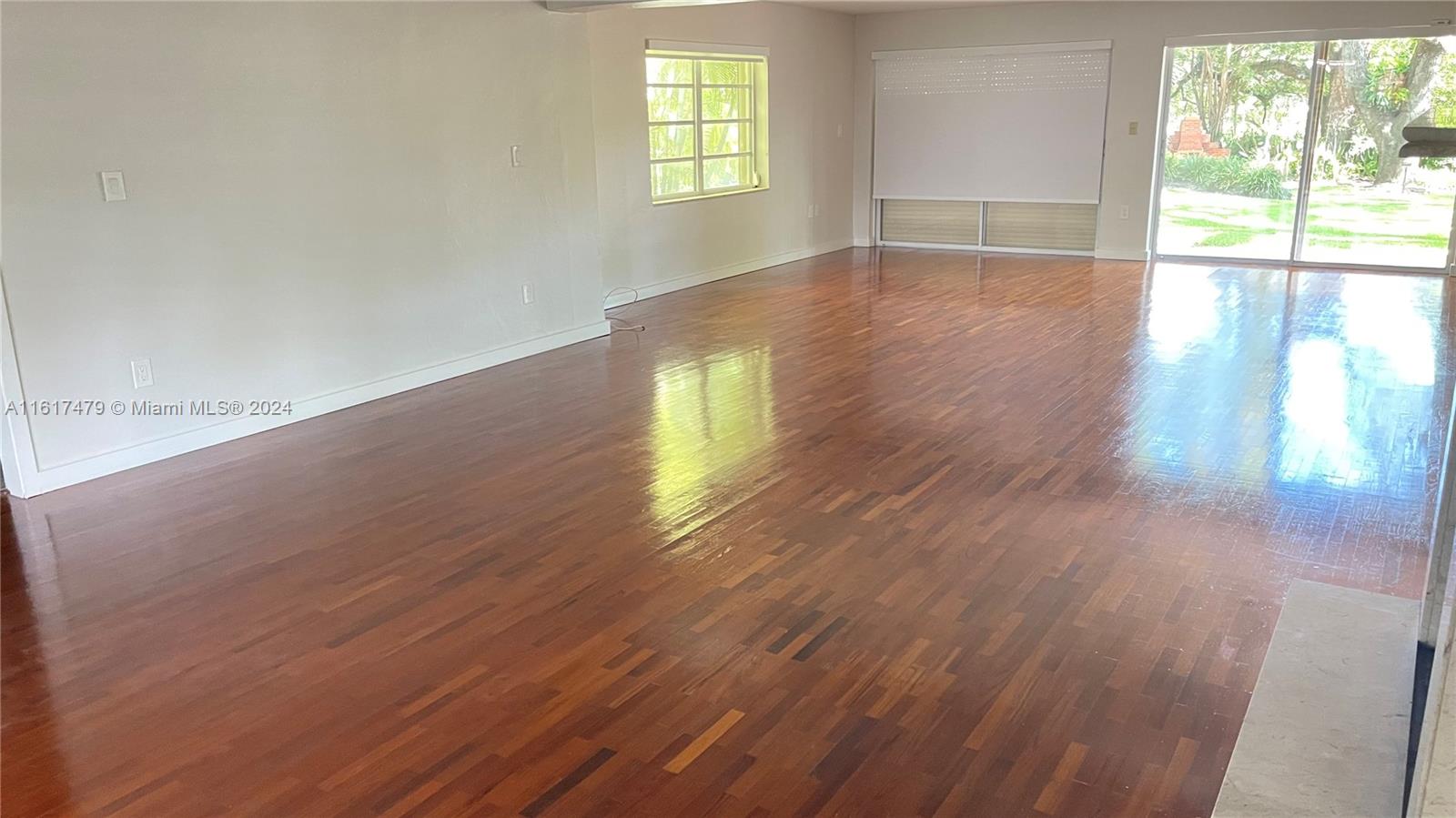 CORAL GABLES COUNTRY CLUB - Residential