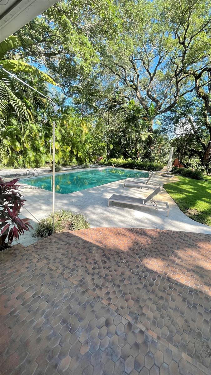 CORAL GABLES COUNTRY CLUB - Residential