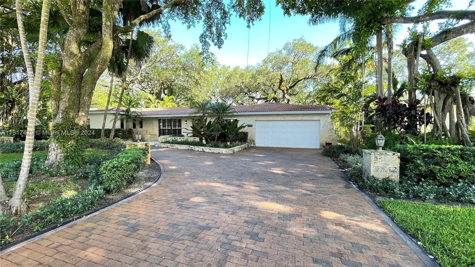 CORAL GABLES COUNTRY CLUB - Residential