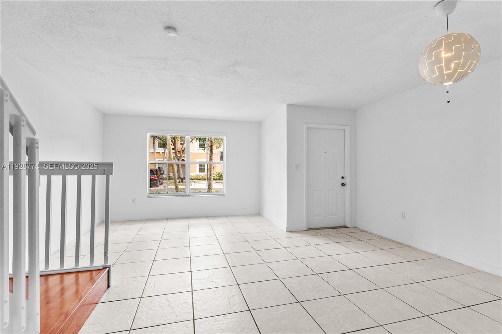 MELROSE POINT CONDO - Residential