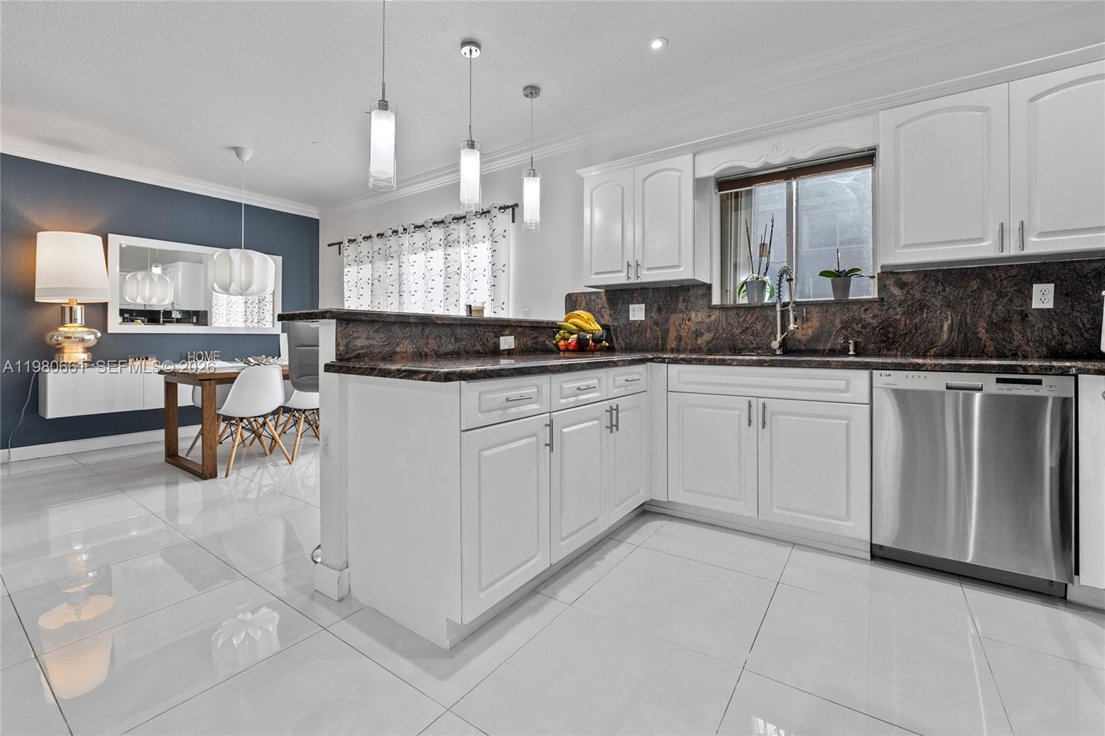 SANTA BARBARA - Residential