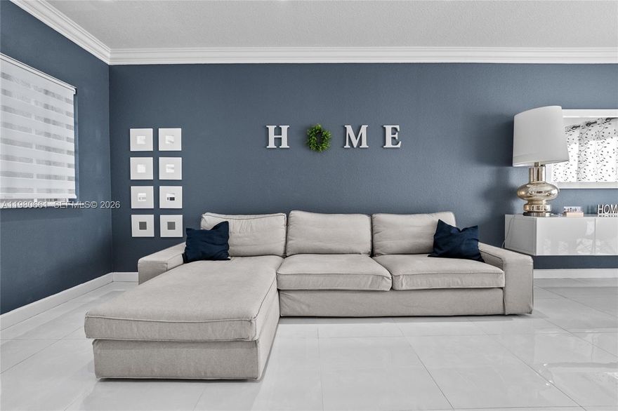 Beautiful 3BD/2.5BA townhouse located in the desirable Santa Barbara community in Cutler Bay. This well-maintained home features an open and bright floor plan, spacious living and dining areas, and a modern kitchen. The primary suite offers a walk-in closet and private bath. Enjoy a fenced backyard perfect for relaxing or entertaining. Conveniently located near schools, shopping, parks, dining, and major highways.