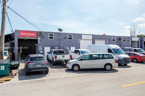 1620 W 31st Pl Hialeah FL 33012