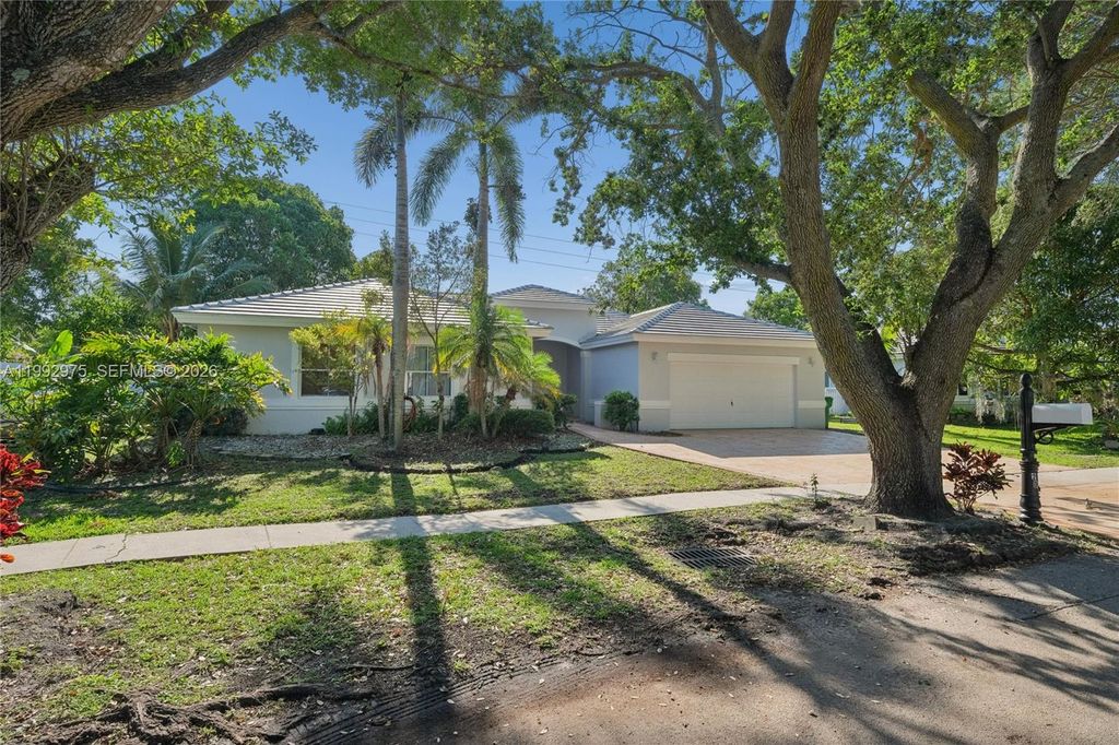 Photo of 2025 SW 90th Ave, Miramar, FL 33025 (MLS # A11992975)
