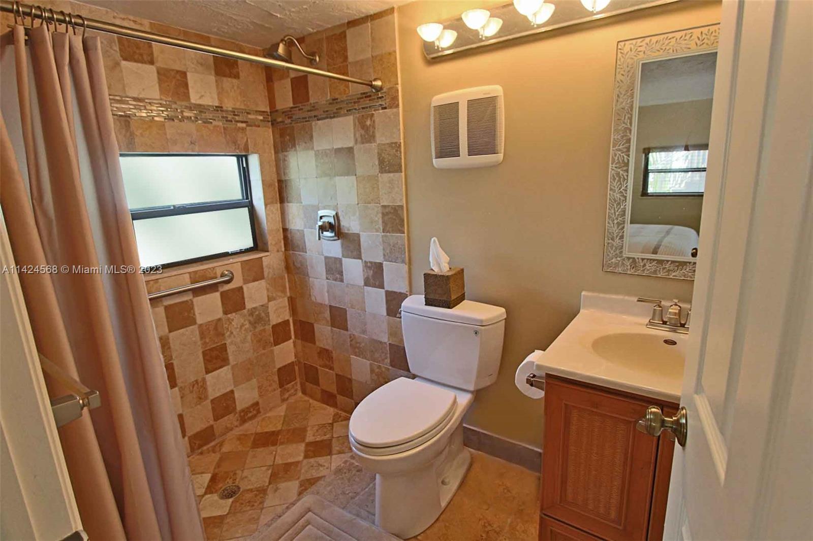 PORT LARGO 5TH ADD - Residential