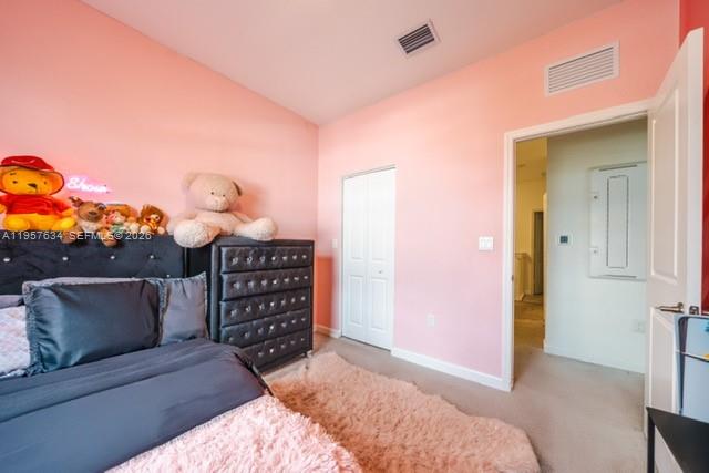 VISTA LAGO - Residential