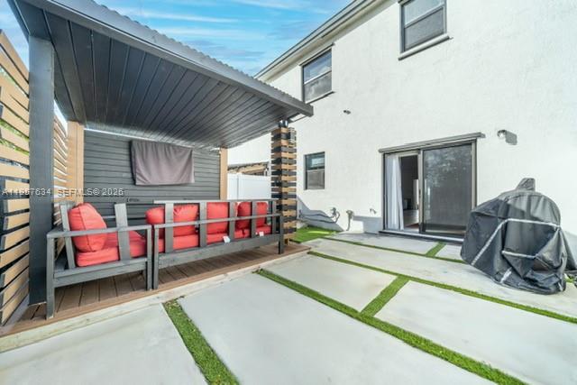 VISTA LAGO - Residential