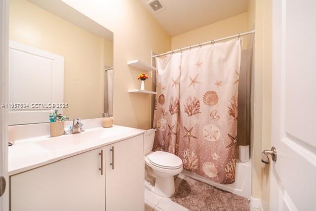 VISTA LAGO - Residential