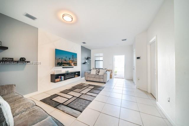 VISTA LAGO - Residential