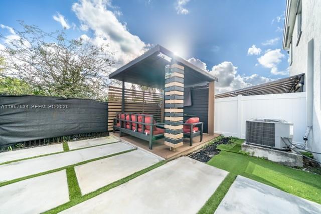 VISTA LAGO - Residential