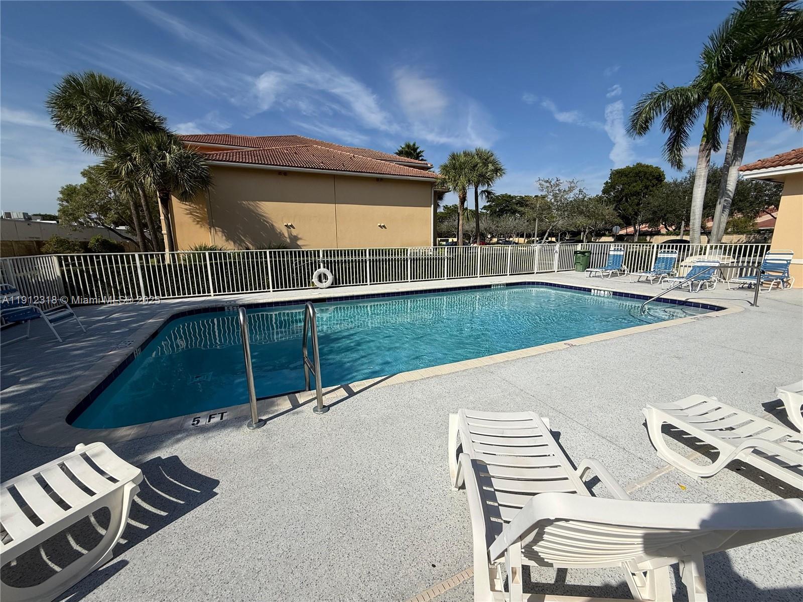 NOB HILL LANDINGS CONDOMI - Residential Lease