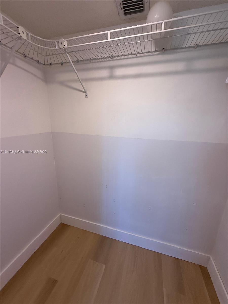 NOB HILL LANDINGS CONDOMI - Residential Lease