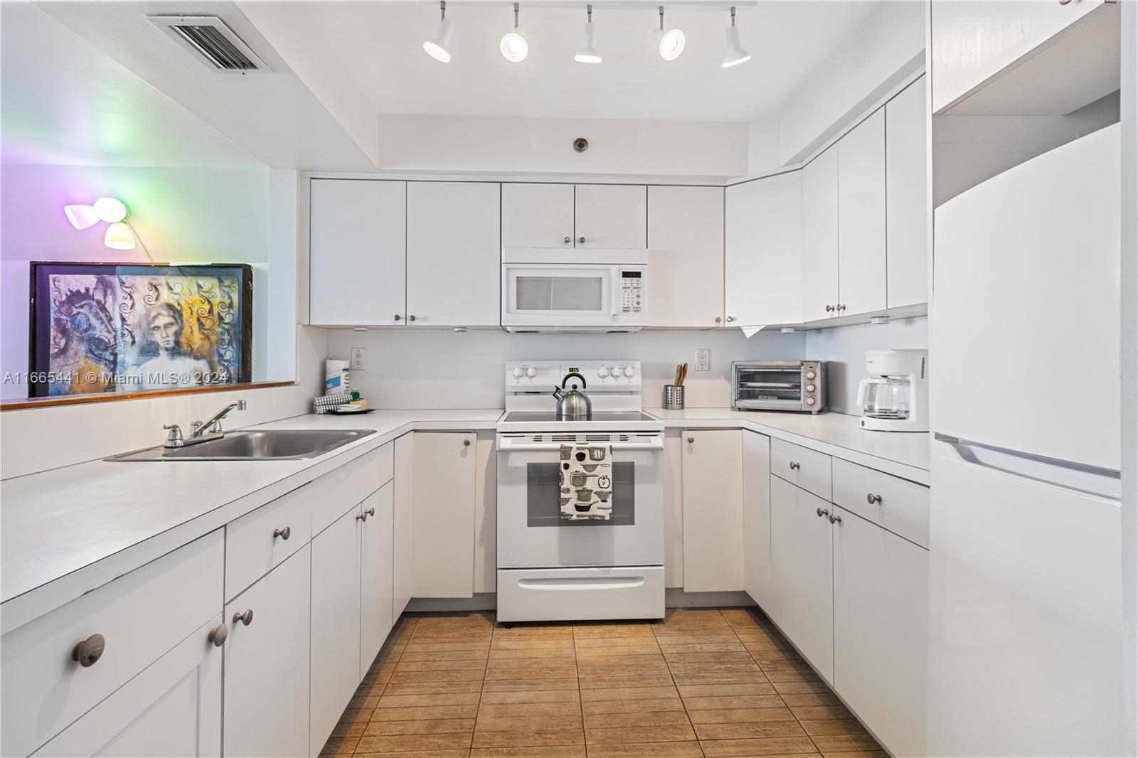 CASTLE BEACH CLUB CONDO - Residential