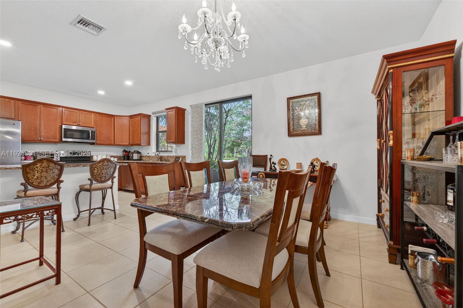 SIMONTON COURT - Residential