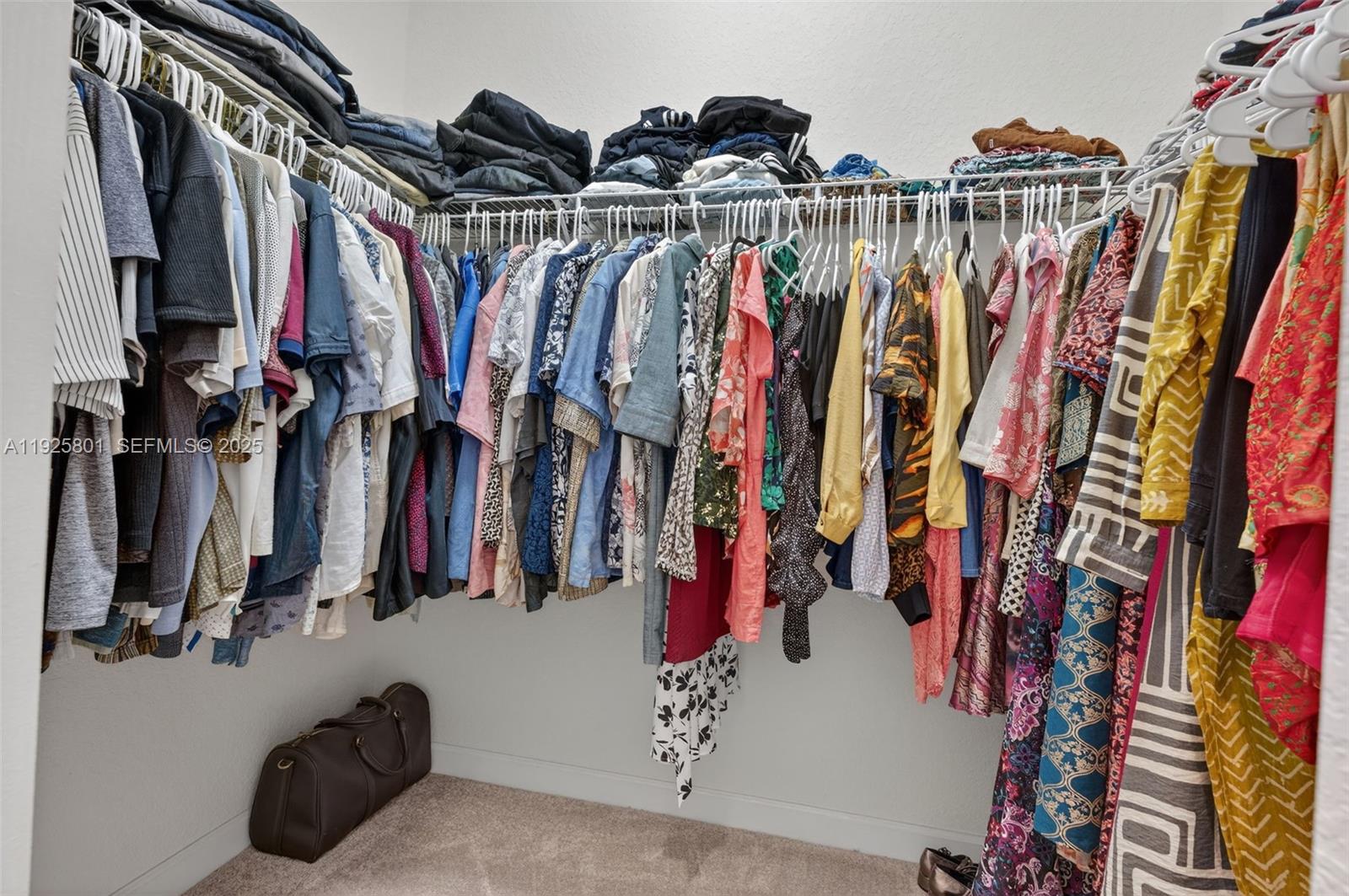 SIMONTON COURT - Residential