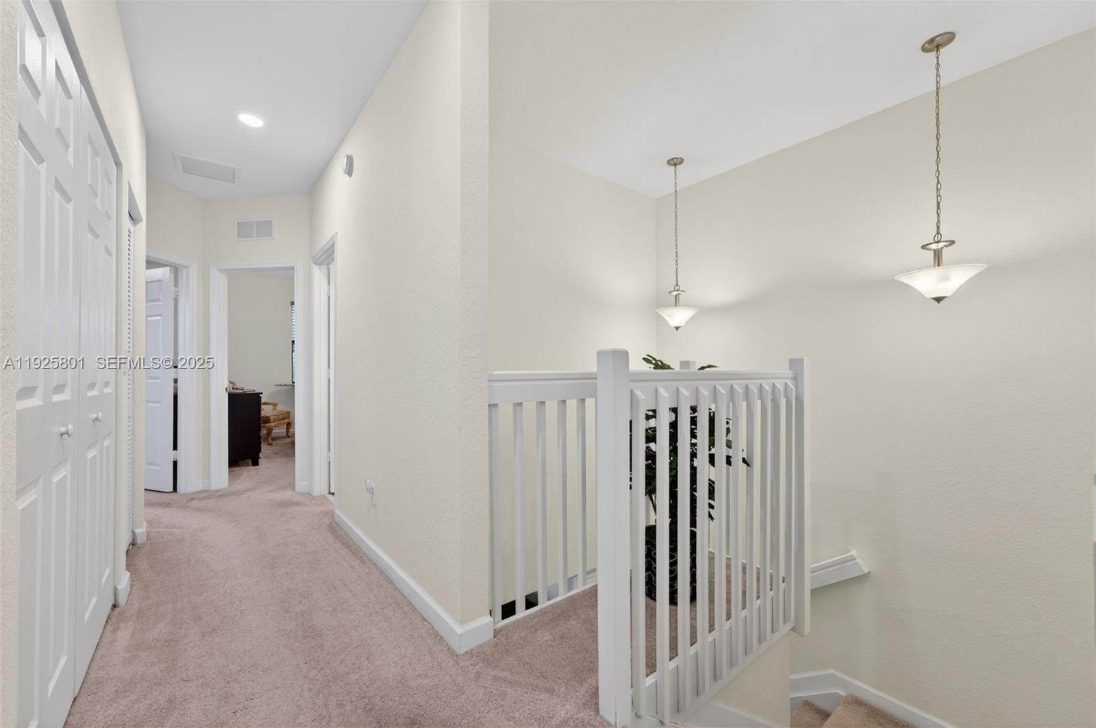 SIMONTON COURT - Residential