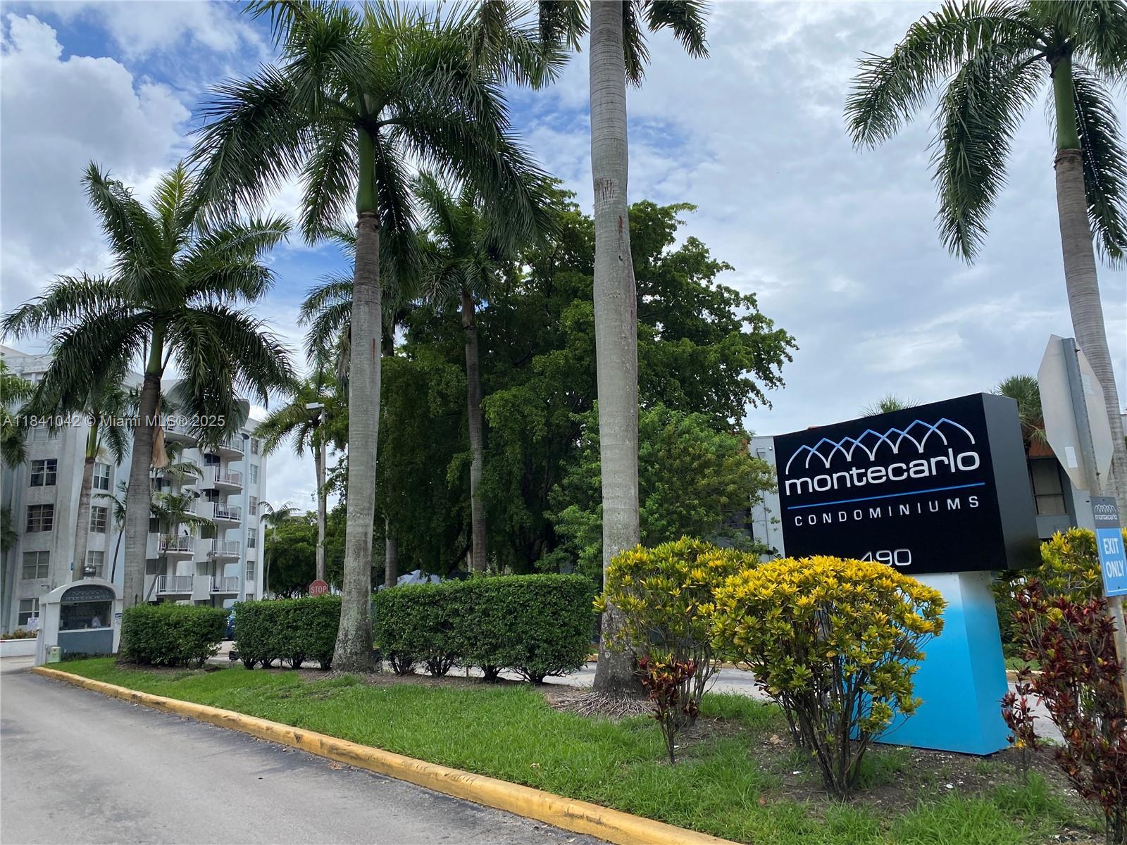 GREAT 2 BEDROOM - 2 BATHROOM. APARTMENT, VERY BRIGHT. FULLY EQUIPPED KITCHEN. TWO BEDROOMS WITH LARGE CLOSETS. PLENTY OF STORAGE SPACE. ONE EN-SUITE BATHROOM. BALCONY WITH OPEN VIEW. THE COMMUNITY FEATURES A POOL AND A CLUBHOUSE FOR EVENTS. ONE ASSIGNED PARKING SPACE.
THE OWNER REQUIRES 2 MONTHS TO MOVE IN (1ST AND 1 SECURITY DEPOSIT AND THE ASSOCIATION REQUIRES $1000 EXTRA DEPOSIT. SEND TEXT TO THE LISTING AGENT FOR SHOWING.