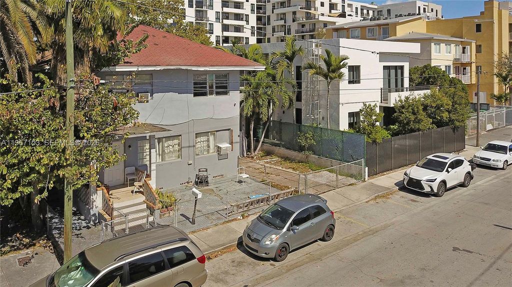 Photo of 767 SW 2nd St, Miami, FL 33130 (MLS # A11967153)