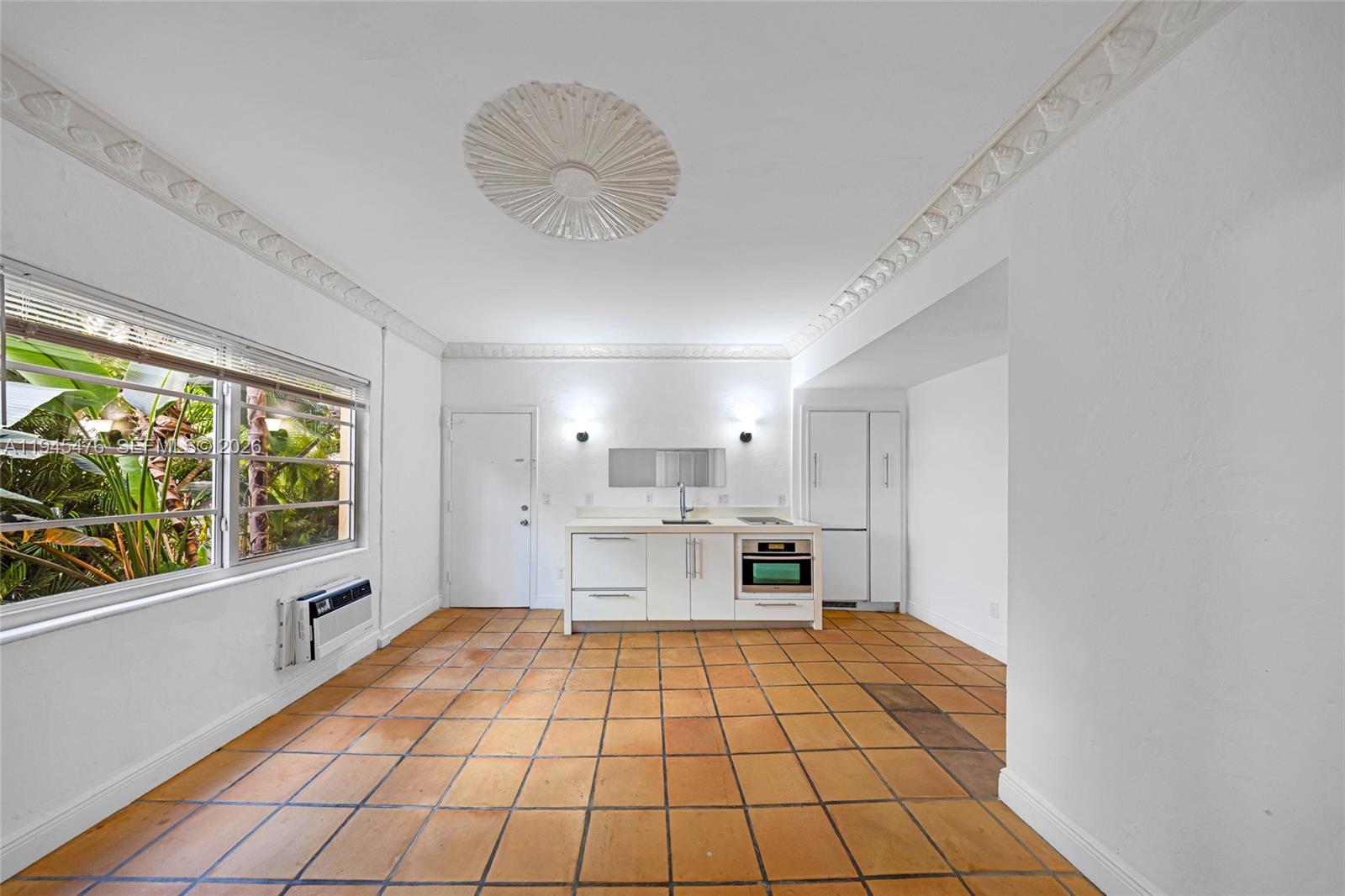 FLAMINGO WAVE CONDO - Residential