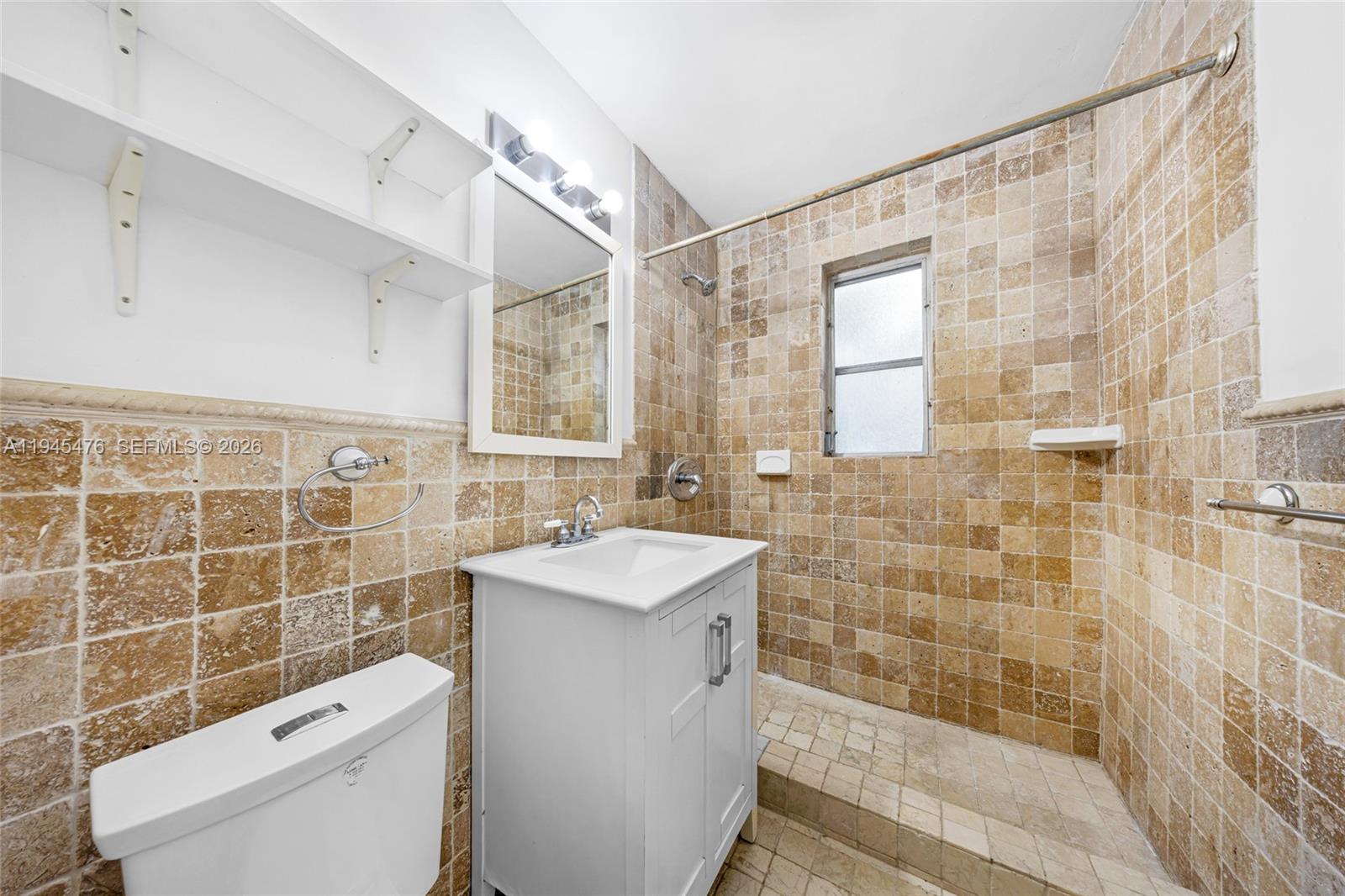 FLAMINGO WAVE CONDO - Residential