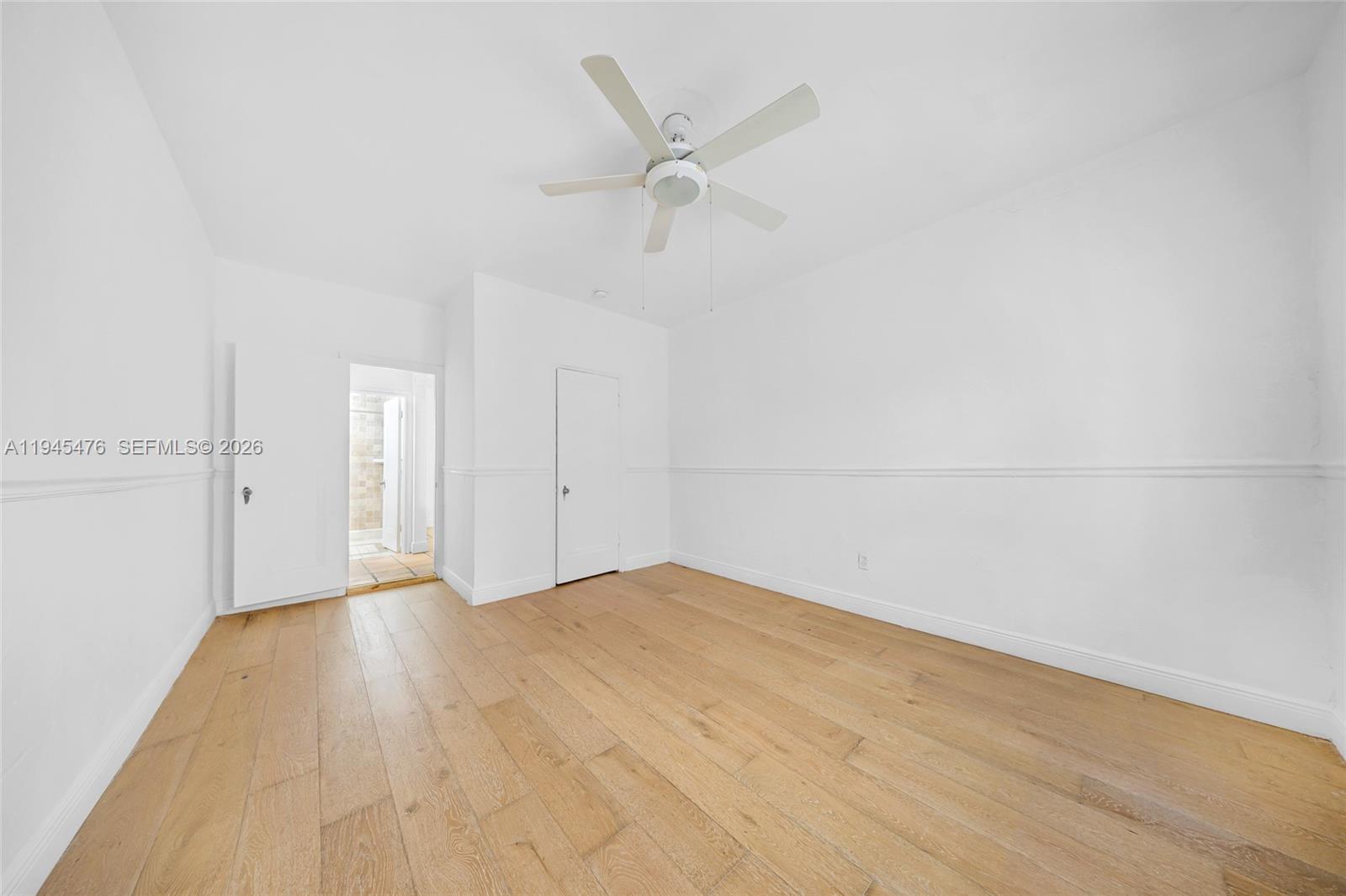 FLAMINGO WAVE CONDO - Residential