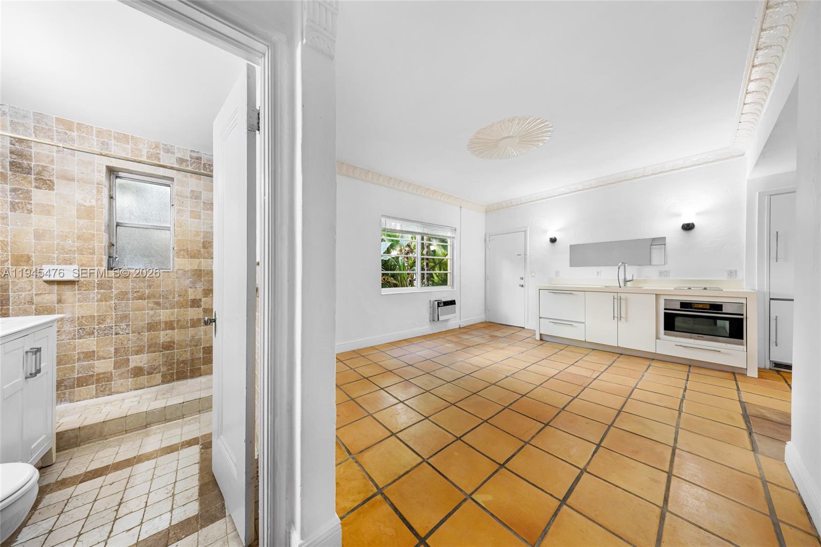 FLAMINGO WAVE CONDO - Residential